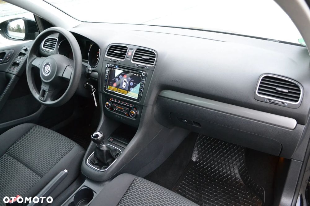 Volkswagen Golf - 21