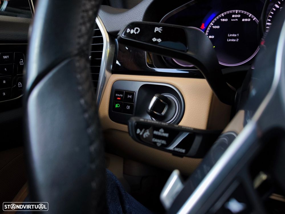 Porsche Cayenne - 19
