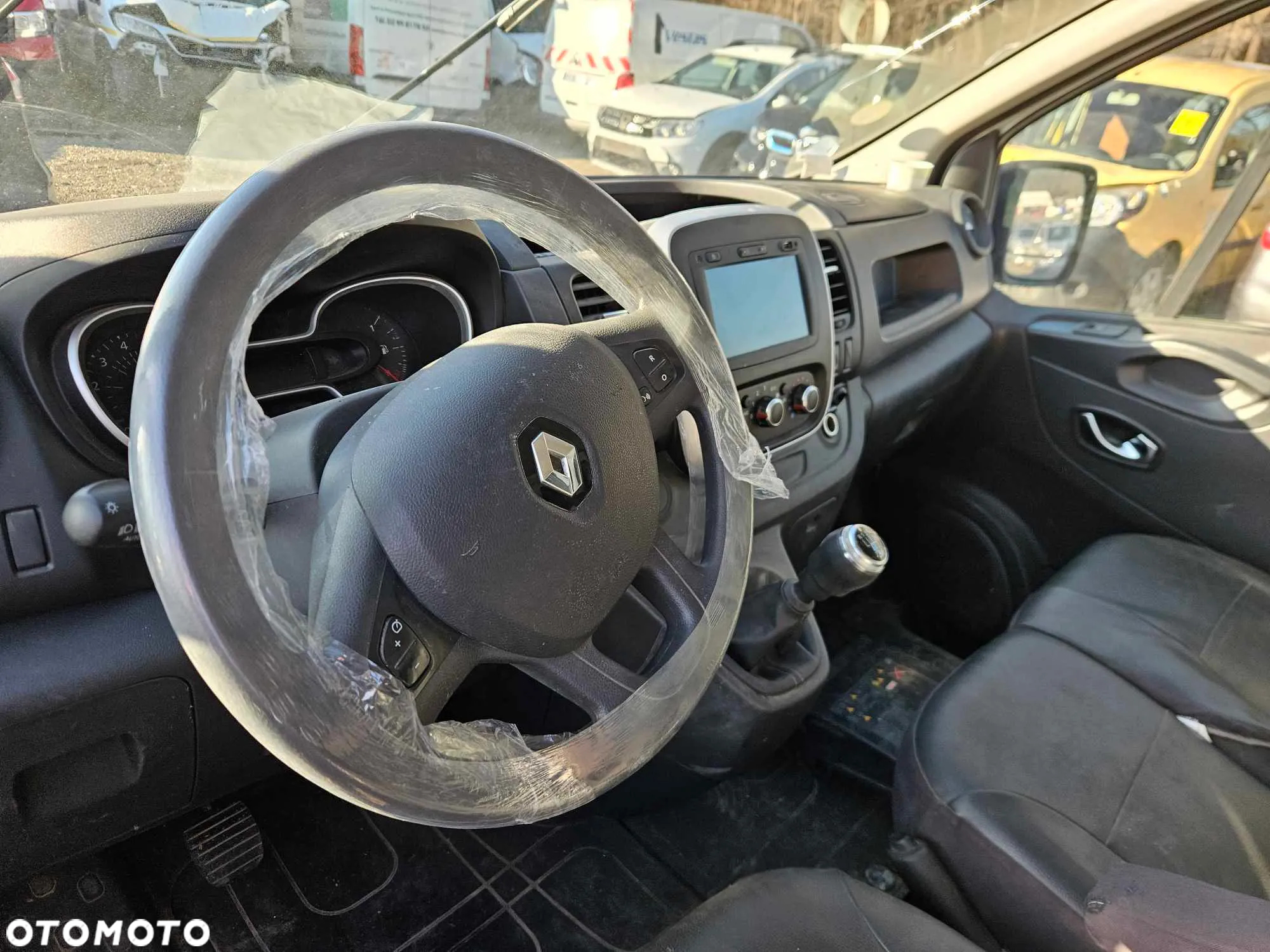Renault TRAFIC  L1H1 2.0 DCI 150kM - 8