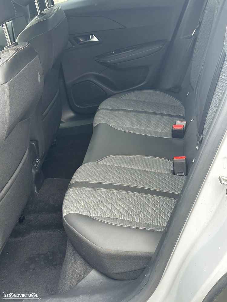 Peugeot 2008 120 VTI Auto Allure - 25