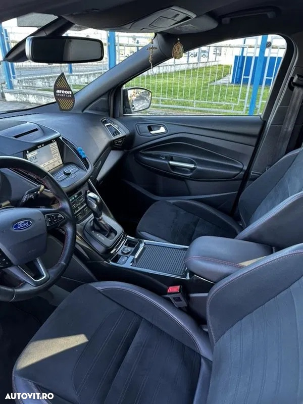 Ford Kuga 2.0 TDCi 4x4 Aut. ST-Line - 7