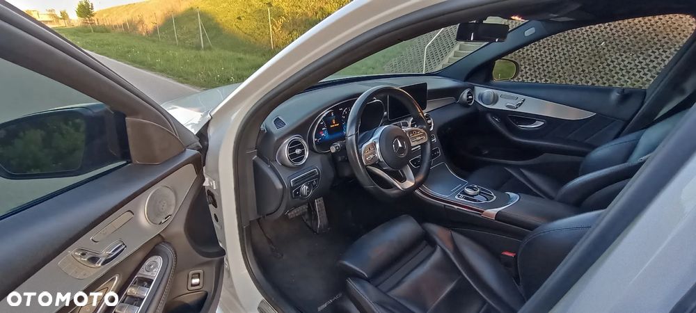 Mercedes-Benz Klasa C 300 T 9G-TRONIC AMG Line - 17