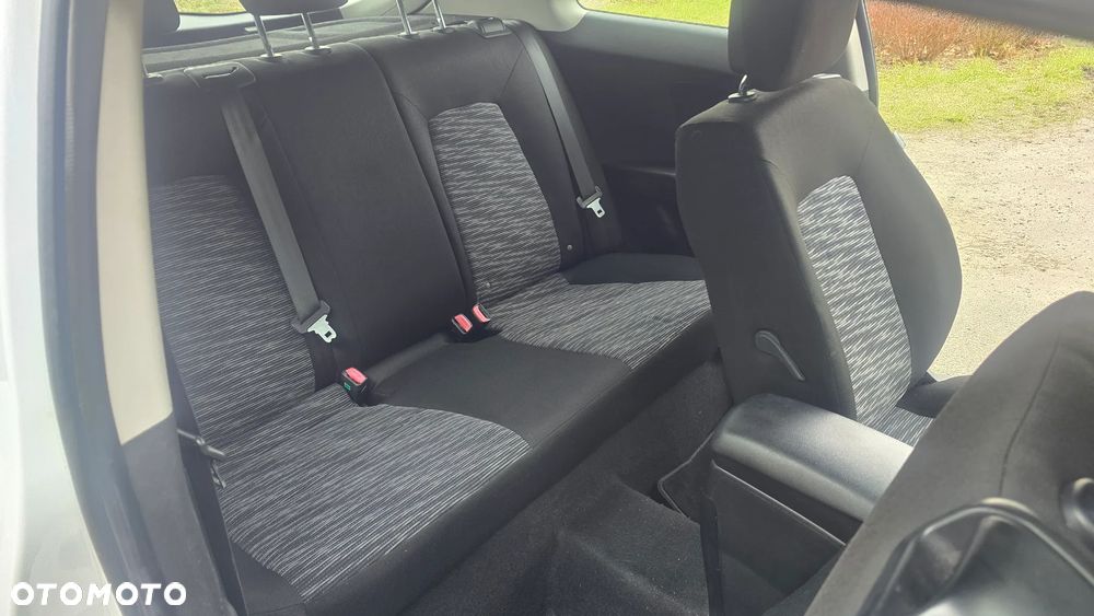 Kia Ceed 1.6 CVVT LX - 23