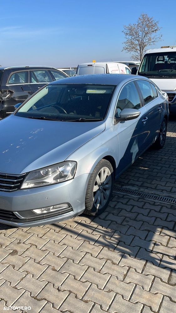 Dezmembram Volkswagen Passat B7 2.0TDI din 2013 - 2