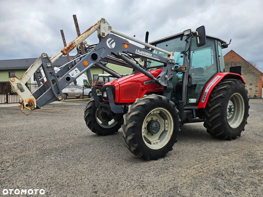 Massey Ferguson 4225 - 1