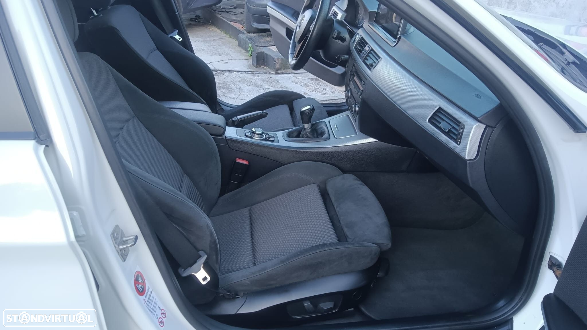 BMW 318 d Touring Navigation Sport - 10