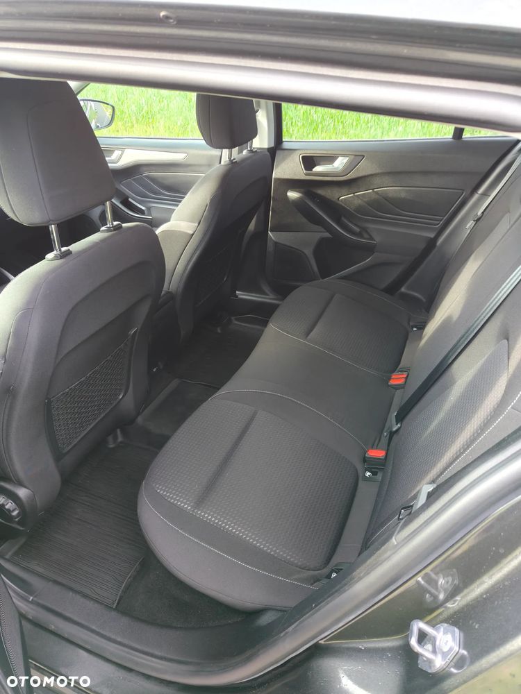 Ford Focus 1.5 EcoBlue Start-Stopp-System COOL&CONNECT - 9