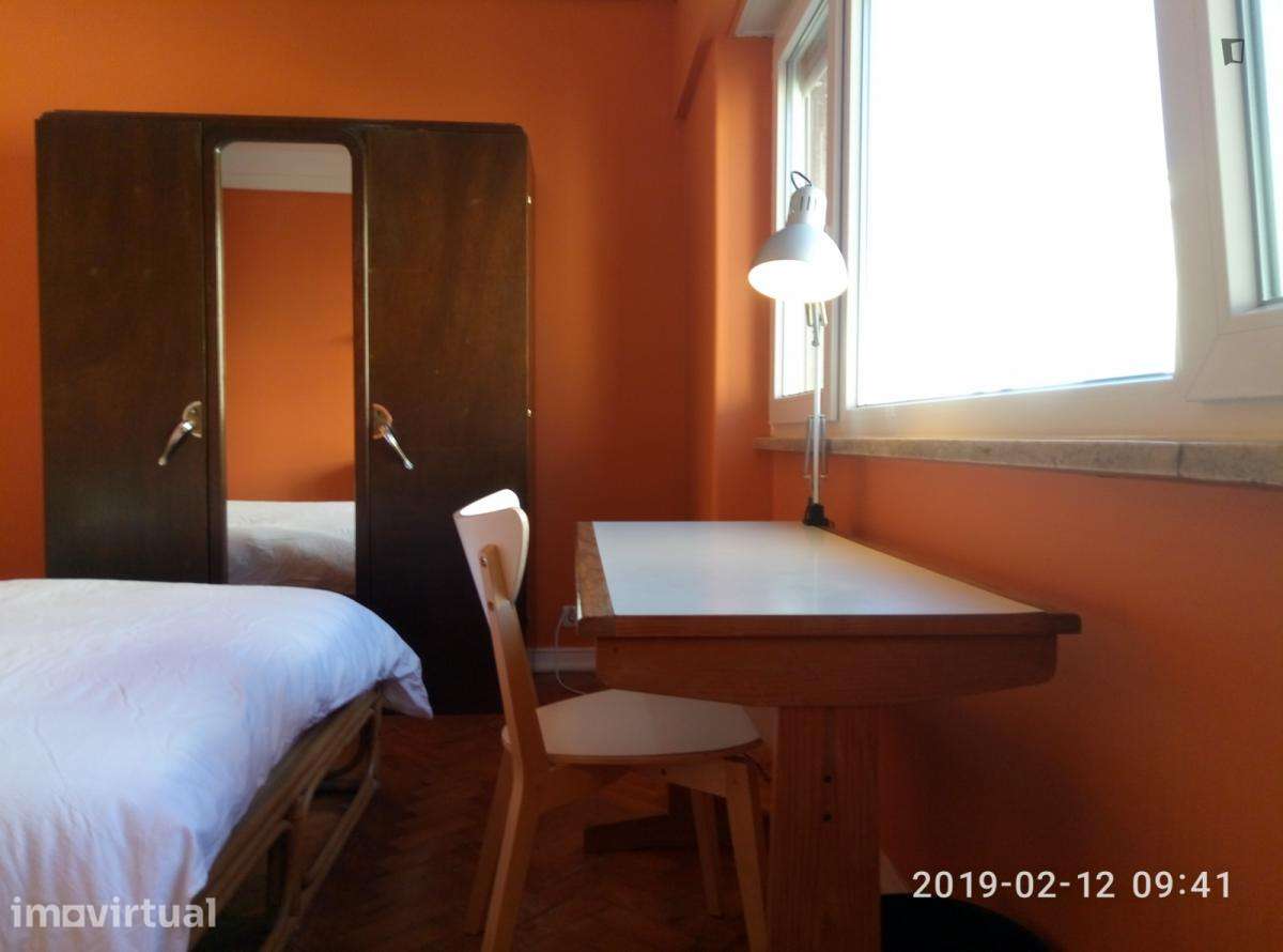 Quarto - localizado em Campolide Lisbon - Grande imagem: 4/26