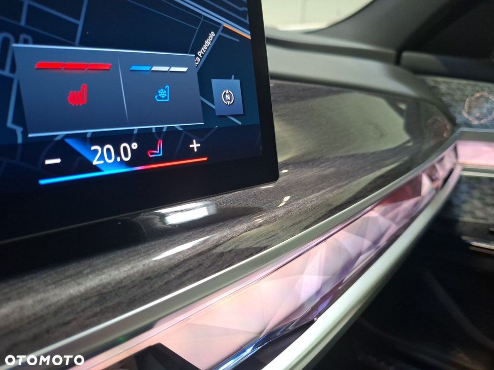 BMW Seria 7 - 27