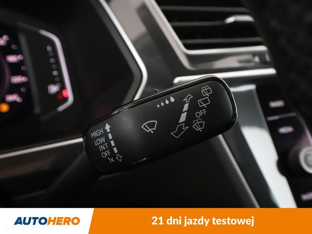 Volkswagen Tiguan - 34