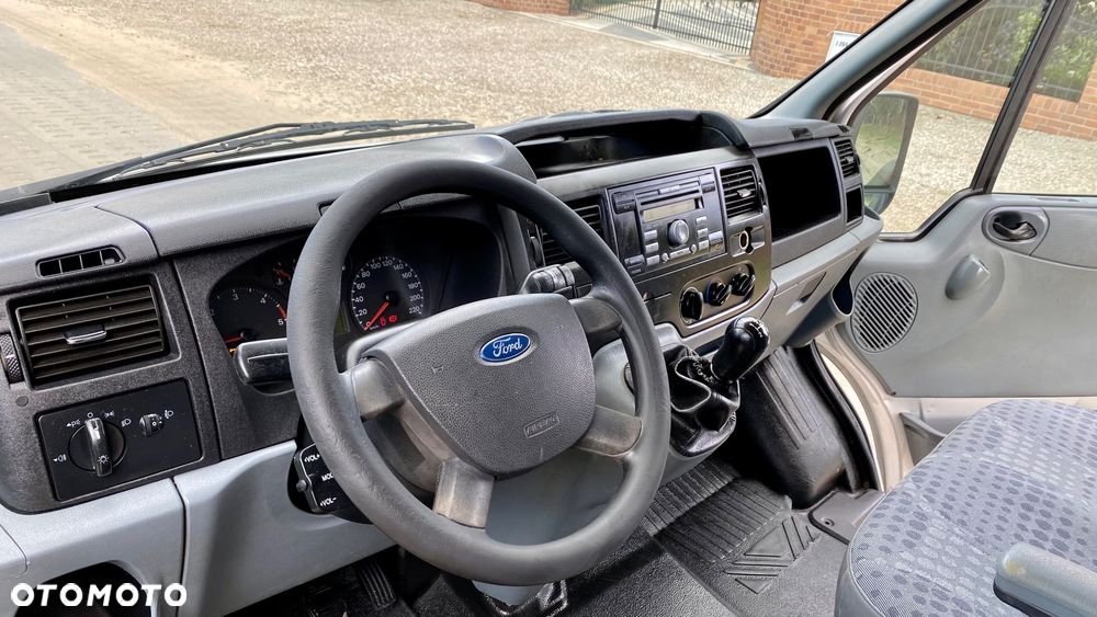 Ford Transit - 18