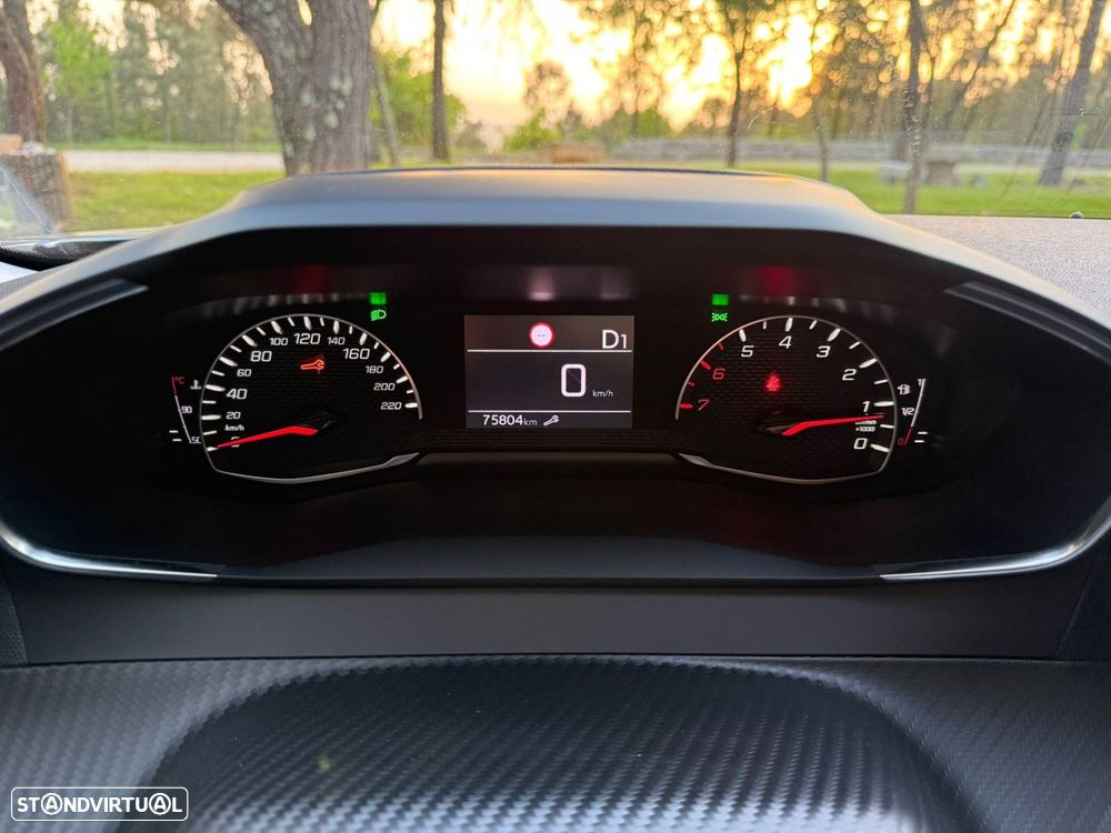 Peugeot 2008 1.2 PureTech Active EAT8 - 13