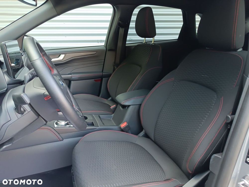 Ford Kuga - 30