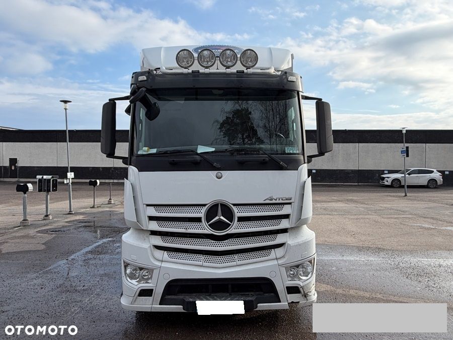 Mercedes-Benz Antos - 7