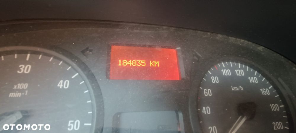 Opel Vivaro - 24