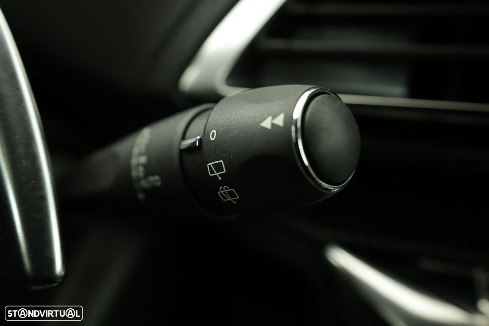 Peugeot 3008 1.6 Hybrid Allure e-EAT8 - 19