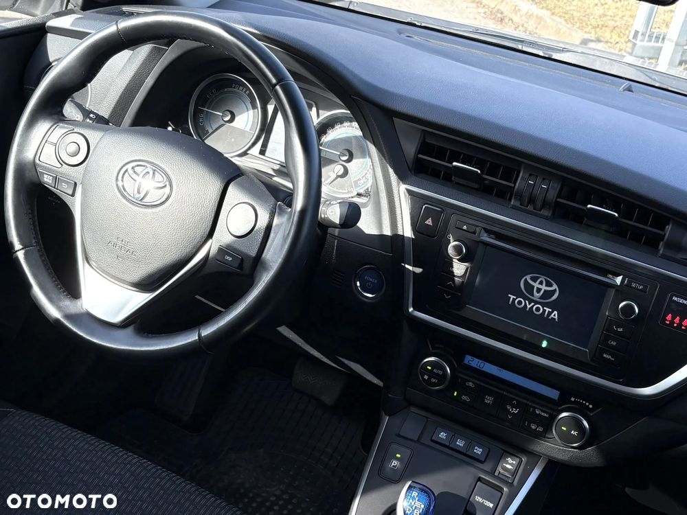 Toyota Auris - 14