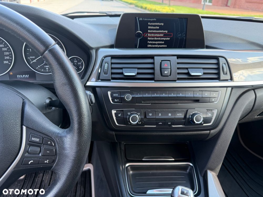 BMW Seria 3 316i Modern Line - 26
