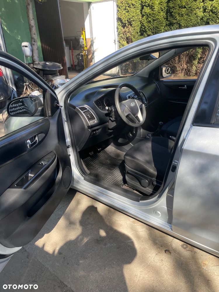 Hyundai i20 1.25 Classic + - 10