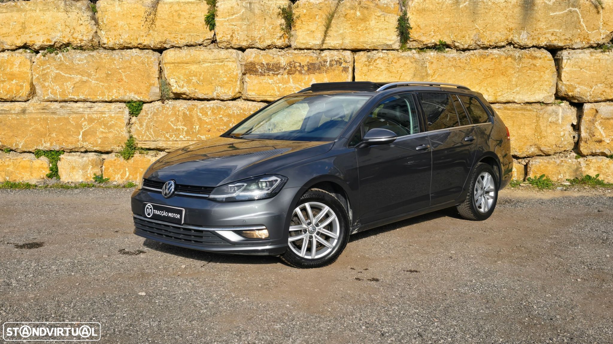VW Golf Variant 1.6 TDi Highline DSG - 1