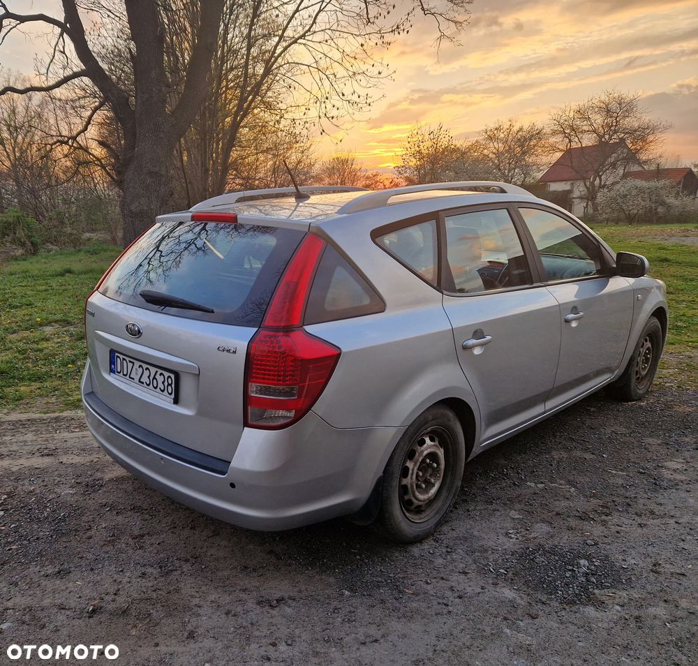 Kia Ceed 1.6 Crdi Comfort - 3
