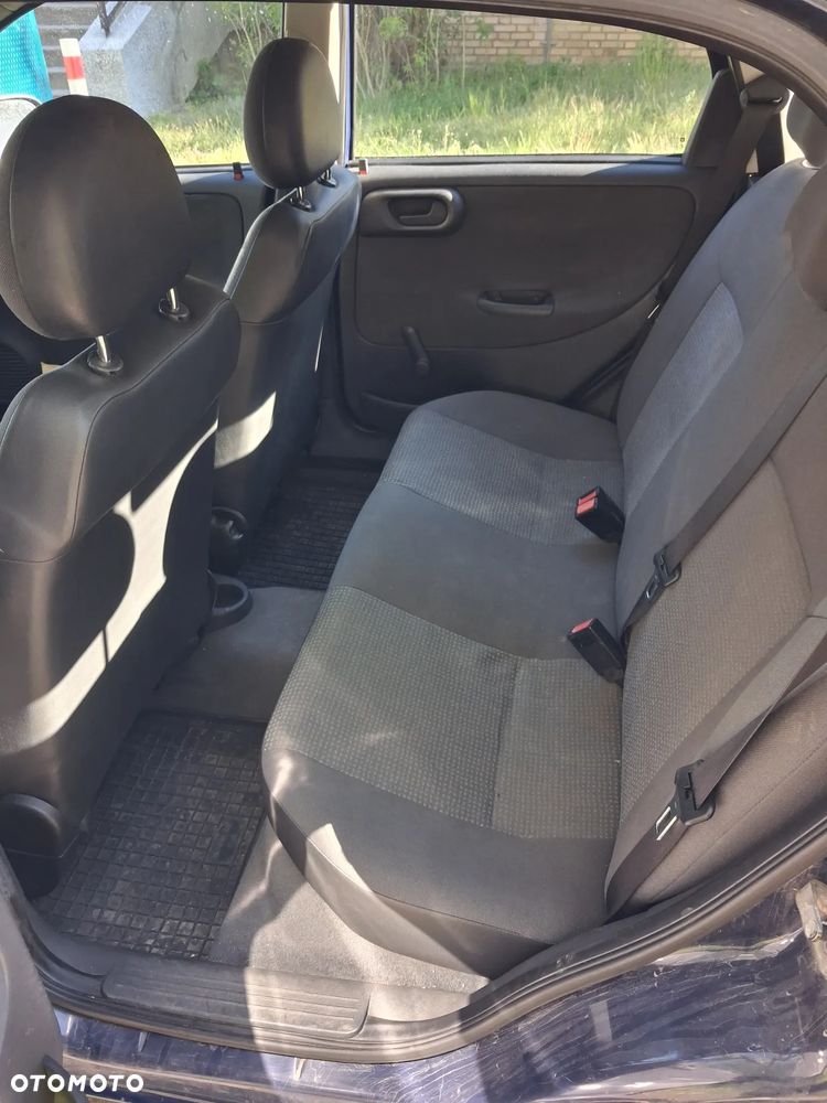 Opel Corsa 1.2 16V Cosmo - 12