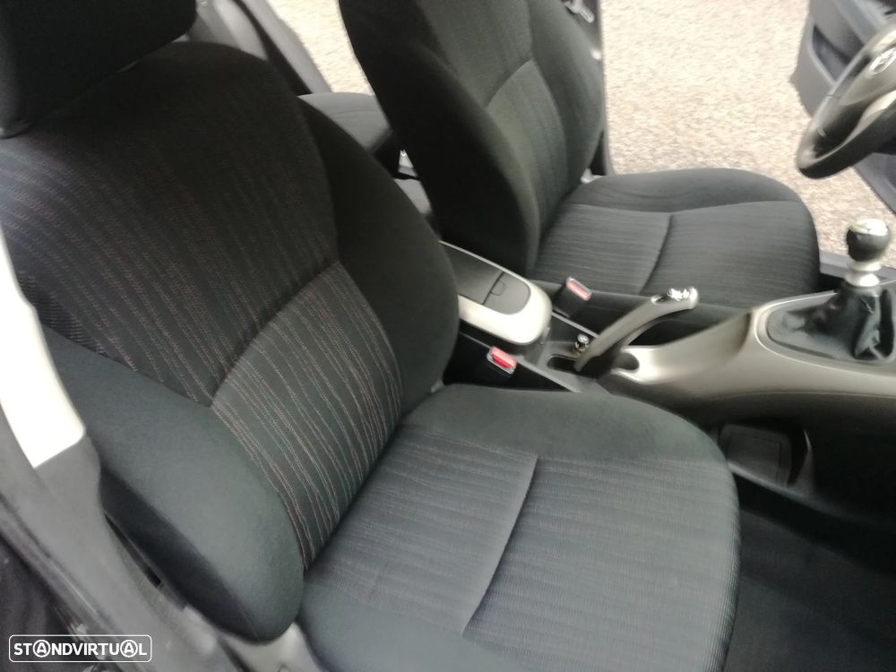 Toyota Auris 1.4 D-4D ACtive+AC - 13