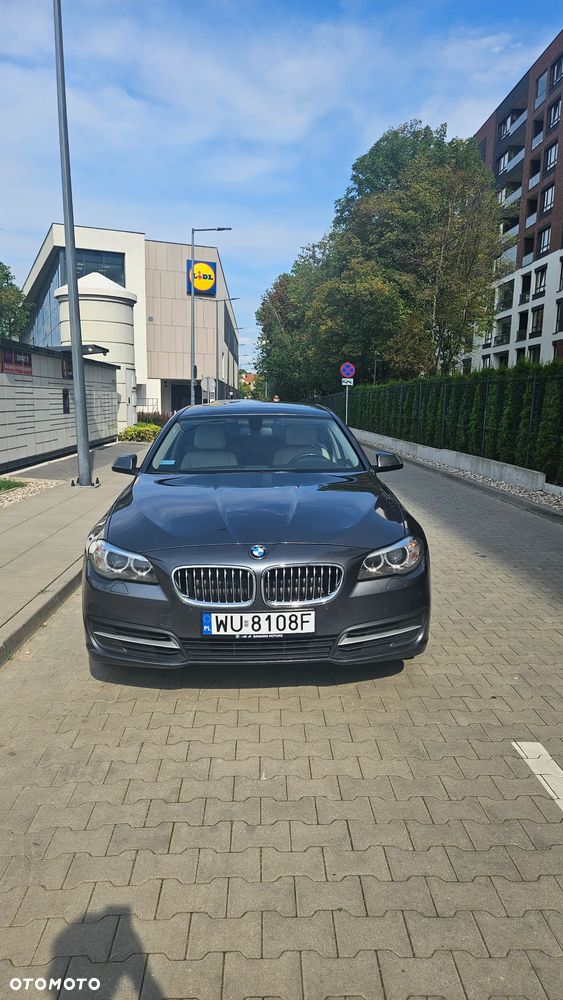 BMW Seria 5 520d xDrive - 7