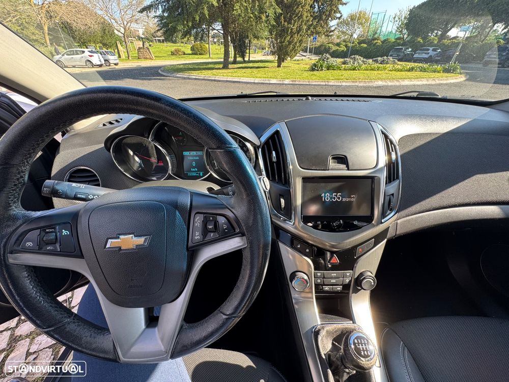 Chevrolet Cruze SW - 11