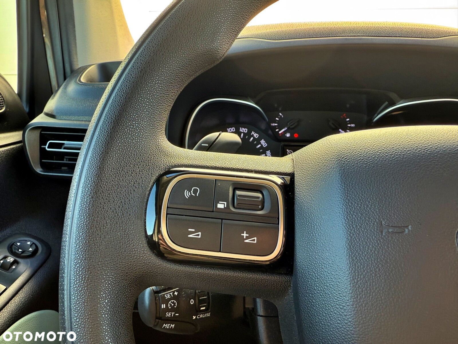 Citroën Berlingo M 1.2 PureTech Feel S&S - 14