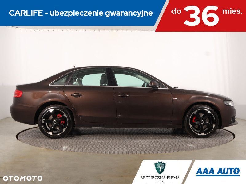 Audi A4 Limousine - 8