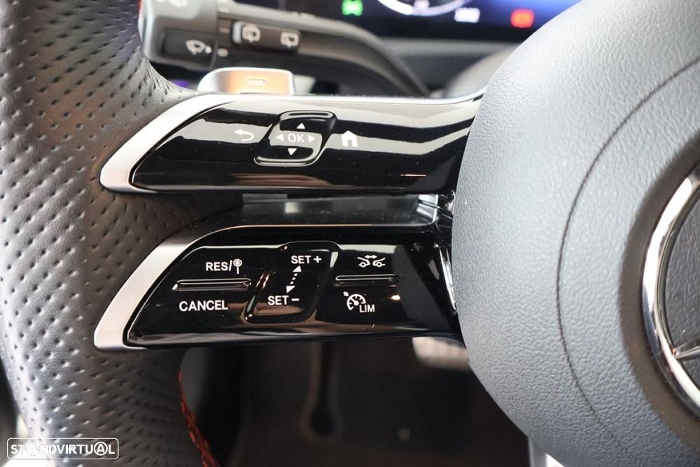 Mercedes-Benz A 250 e 8G-DCT AMG Line Advanced Plus - 28