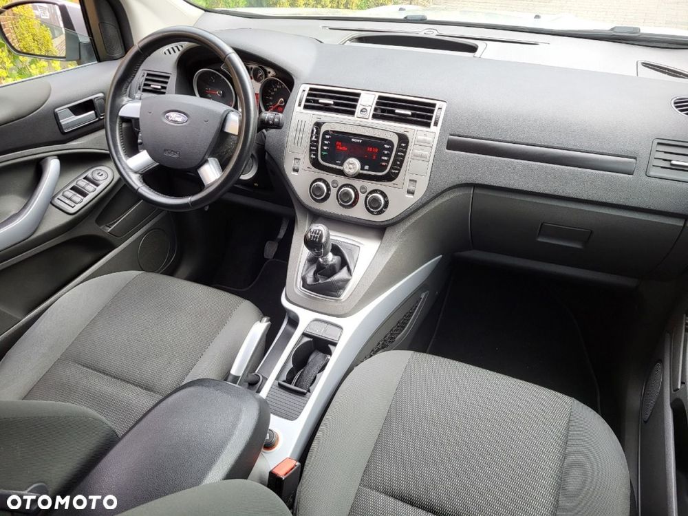 Ford Kuga - 10