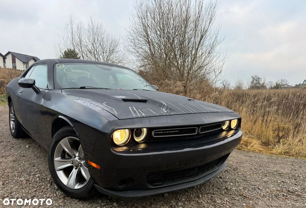 Dodge Challenger - 15