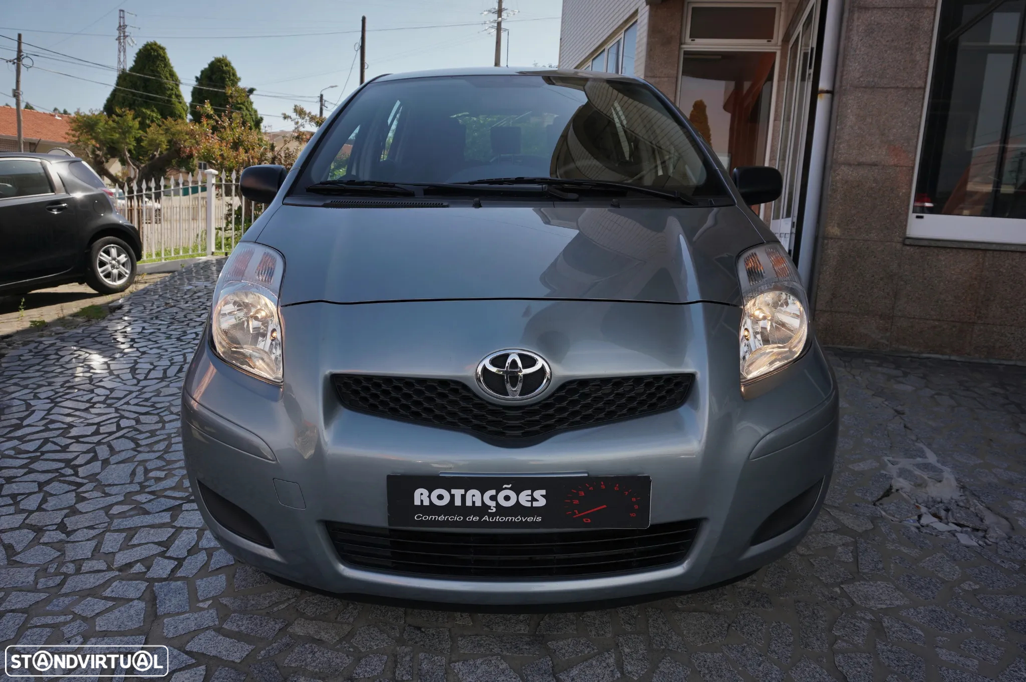 Toyota Yaris 1.0 VVT-i Comfort+AC - 2