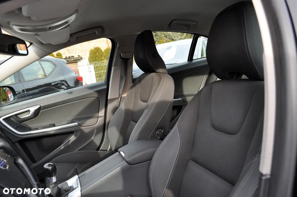 Volvo S60 T3 Kinetic - 16