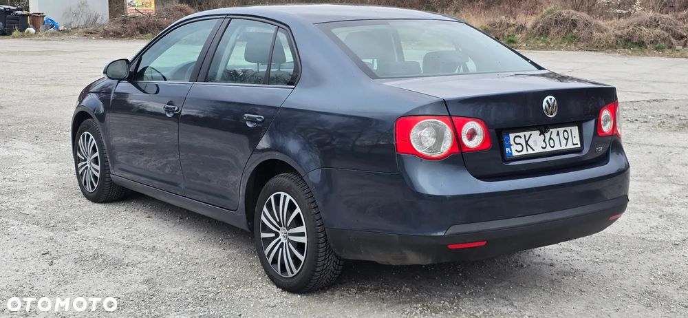 Volkswagen Jetta 1.9 TDI Trendline - 3