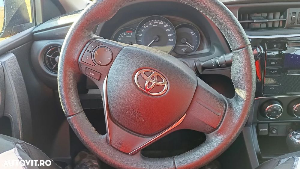 Toyota Corolla - 20