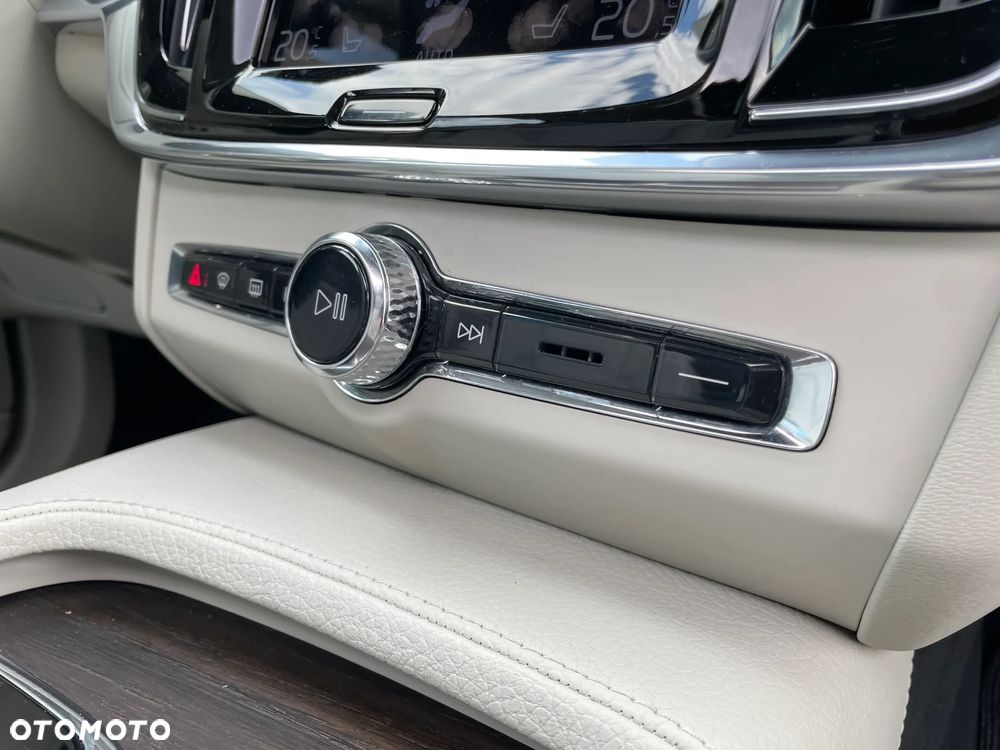 Volvo V90 Cross Country B5 D AWD Pro - 32