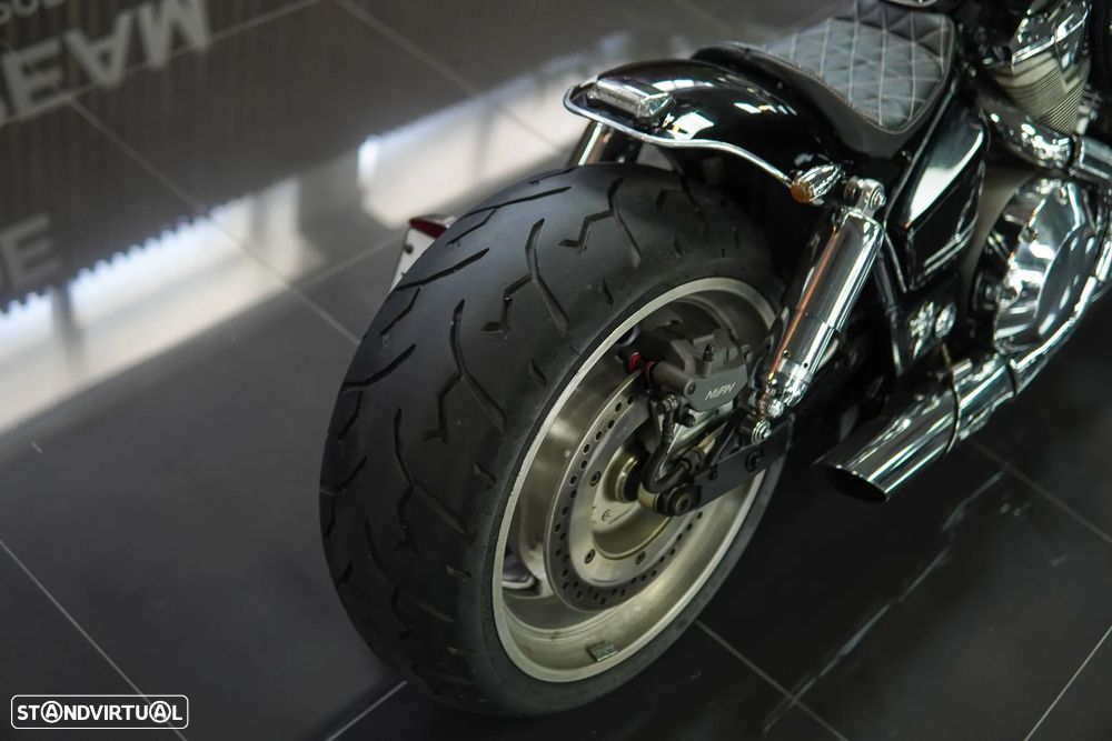 Honda VTX 1800 C - 8
