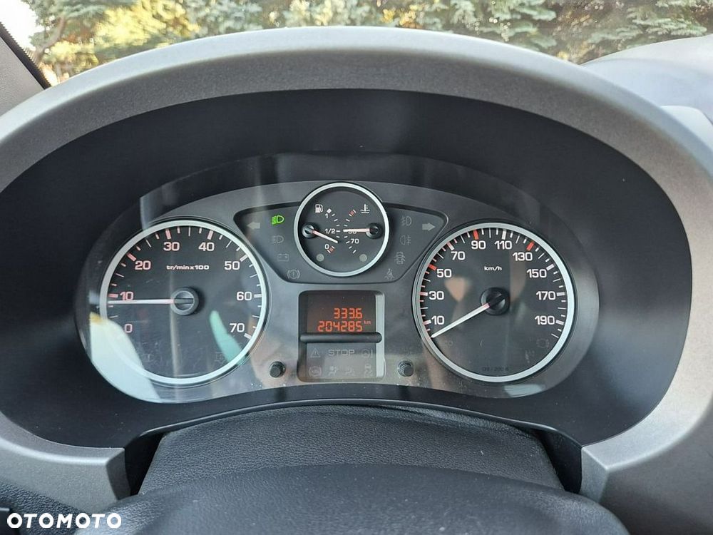 Peugeot Partner 98 VTi Family - 27