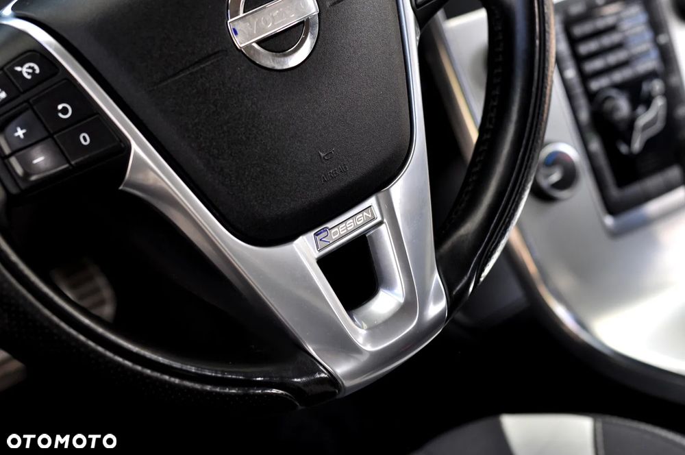 Volvo V60 D3 Geartronic RDesign - 23