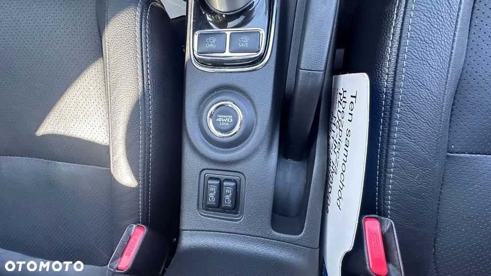 Mitsubishi Outlander - 19