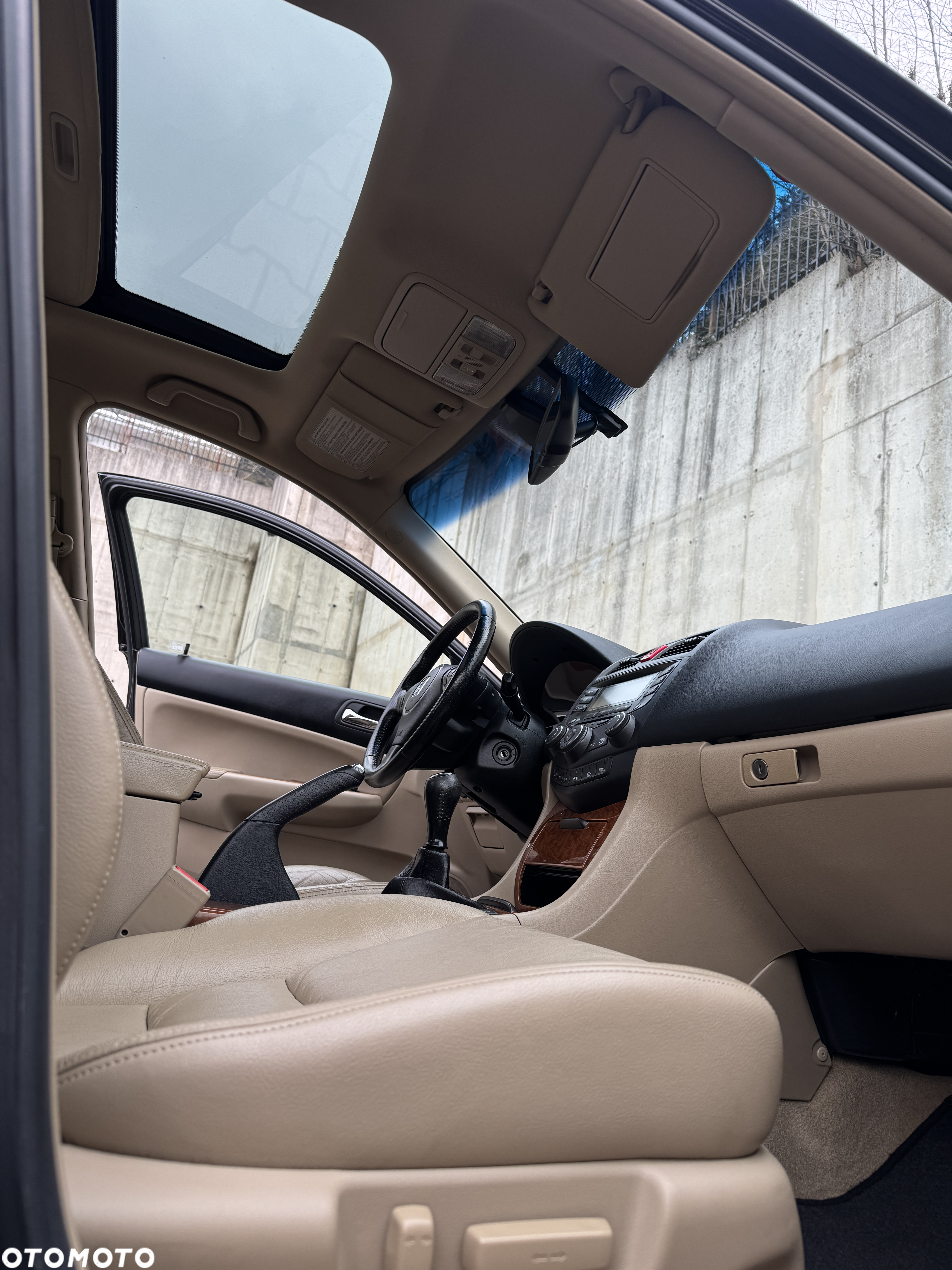 Honda Accord 2.0 Executive - 18