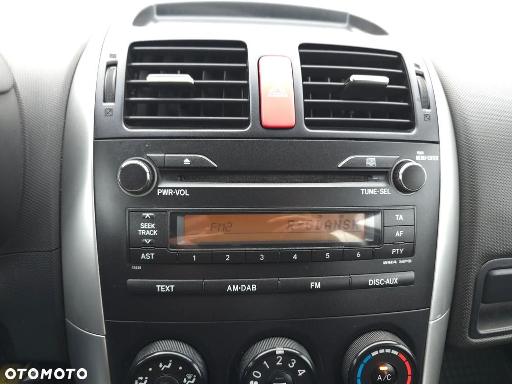 Toyota Auris 1.4 D-4D 2010 - 25