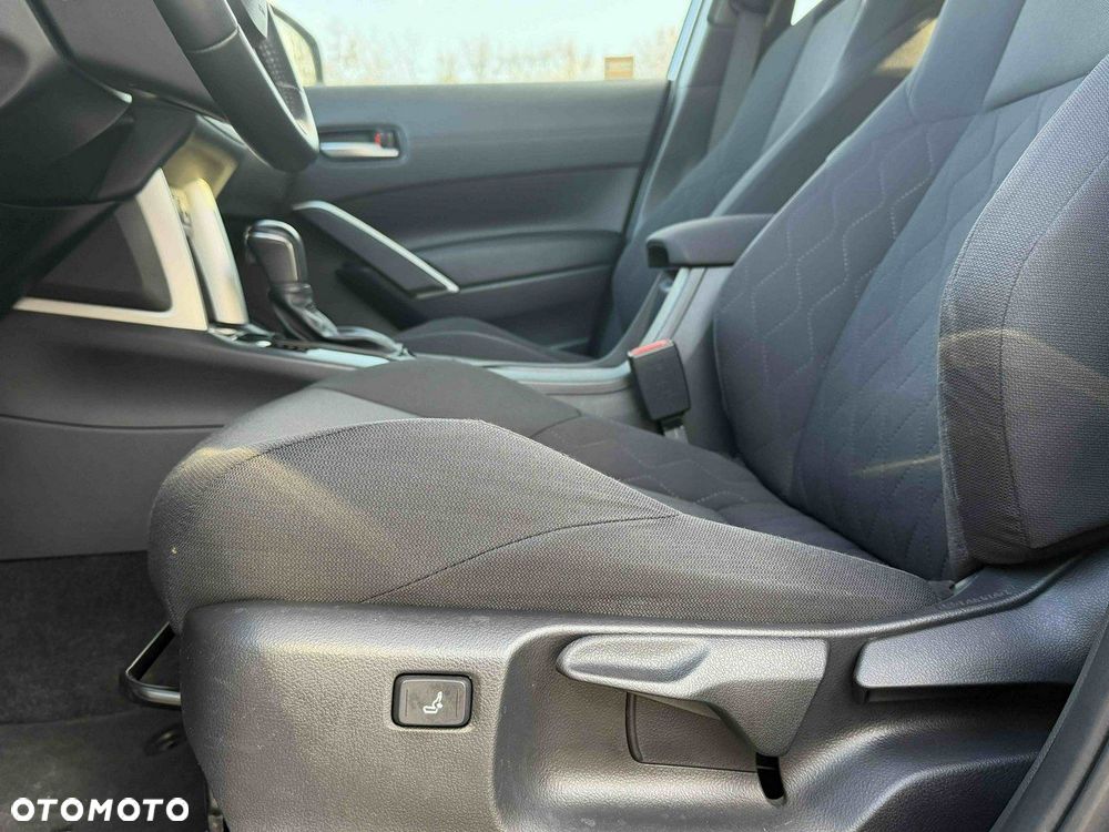 Toyota Corolla Cross - 20