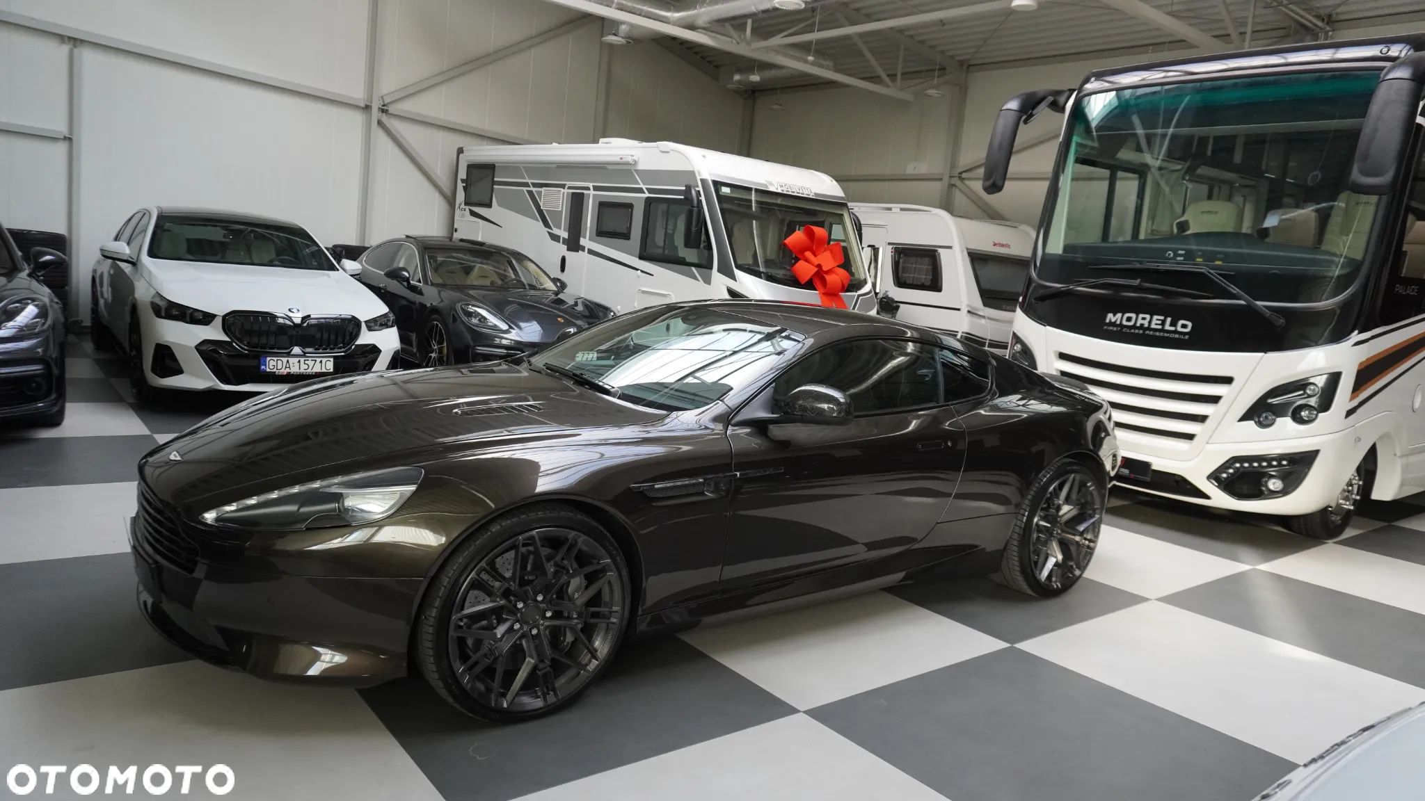 Aston Martin DB9 Touchtronic - 1