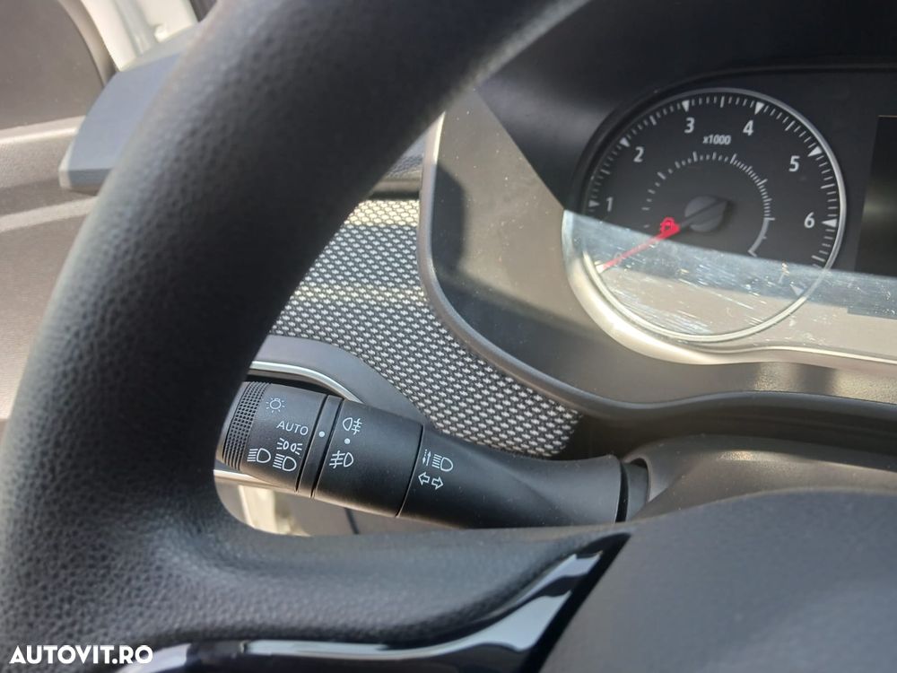 Dacia Sandero TCe 90 MT5 Comfort - 10