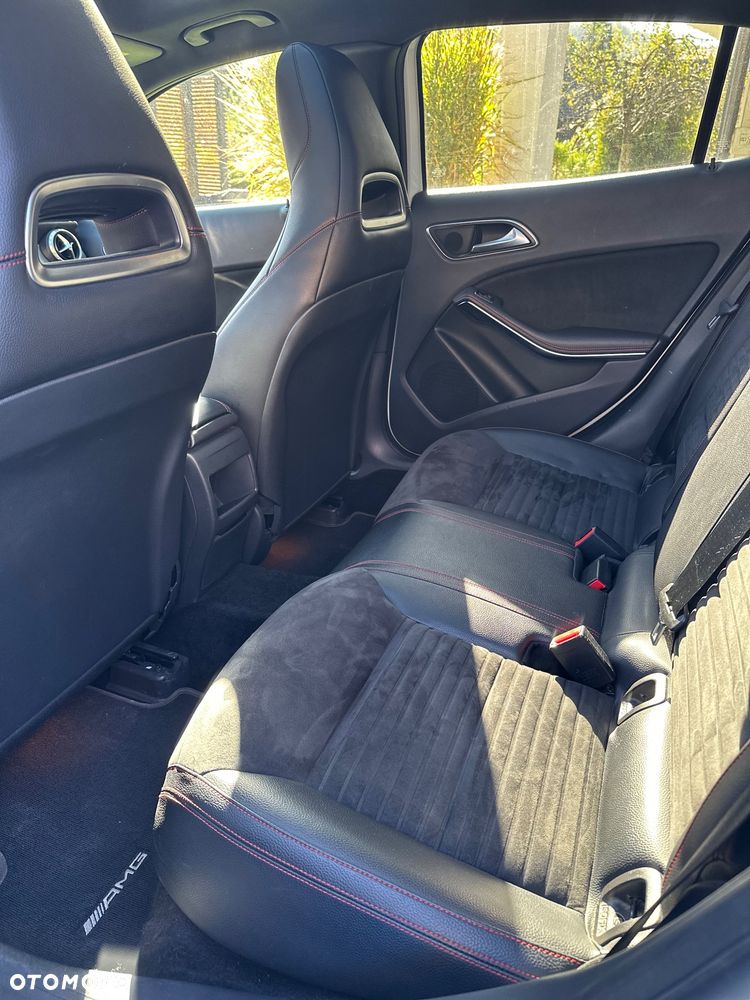 Mercedes-Benz GLA 250 4-Matic - 21