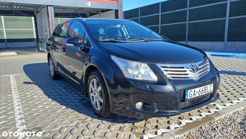 Toyota Avensis 1.8 Sol plus NAVI - 1